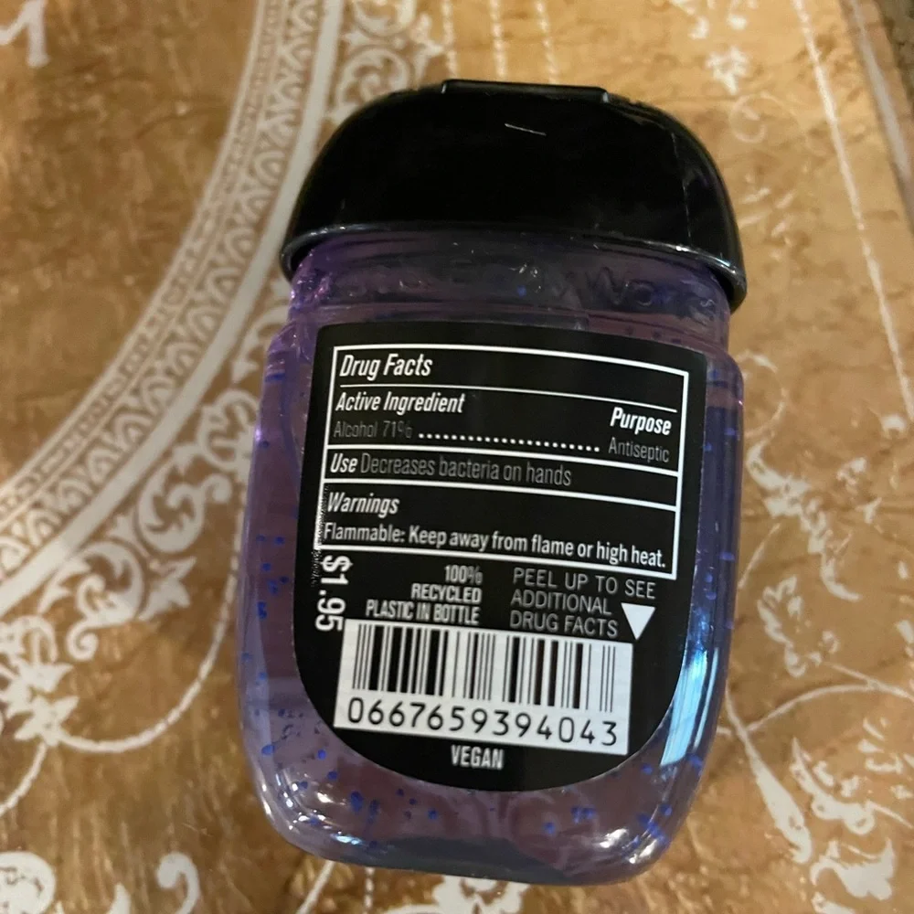 BATH & BODY WORKS Evil Queen Glow-In-The-Dark PocketBac Holder & Hand Sanitizer